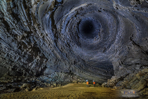 Vòng xoáy khổng lồ trong hang động ở Quảng Bình