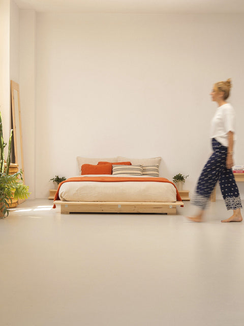 KHUNG GIƯỜNG GỖ THÔNG