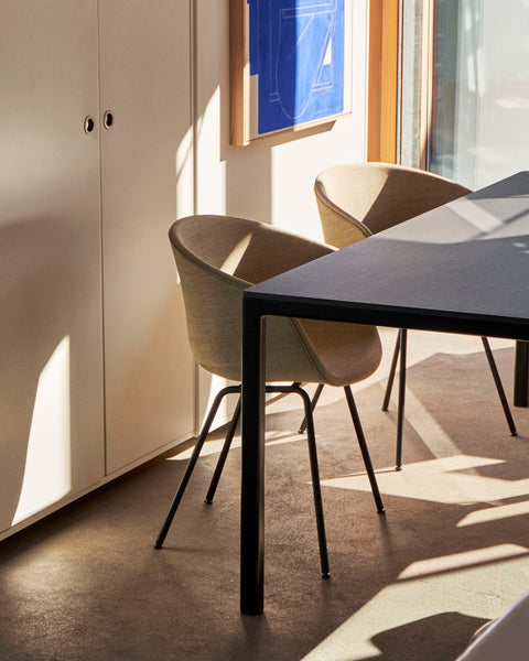 bà ăn, bàn làm việc t12