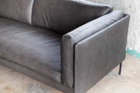 ghế sofa trong nhà brady, sofa da bò cao cấp