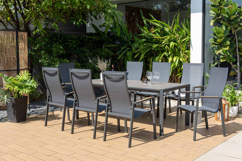 Bộ bàn ăn ngoài trời 1 bàn URBANITE 207 dark grey và 6 ghế Palau