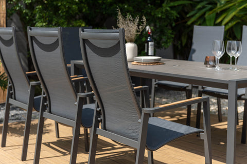 Bộ bàn ăn ngoài trời 1 bàn URBANITE 207 dark grey và 6 ghế Palau