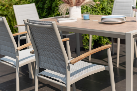 Bộ bàn ăn ngoài trời 1 bàn URBANITE 160 light cream và 6 ghế Topaz
