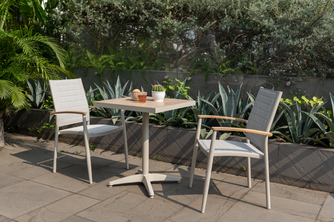 Bàn ăn ngoài trời URBANITE 64 light