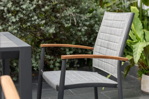 Bộ bàn ăn ngoài trời 1 bàn URBANITE 90 dark grey và 4 ghế Topaz