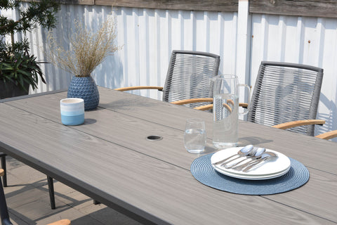 Bộ bàn ăn ngoài trời 1 bàn URBANITE 207 dark grey và 8 ghế Topaz roped armchair