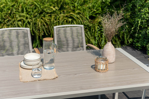 Bộ bàn ăn ngoài trời 1 bàn URBANITE 160 light cream và 4 ghế Topaz roped armchair