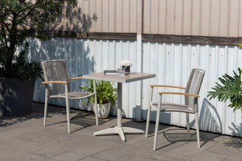 Bộ bàn ăn ngoài trời 1 bàn URBANITE 64 light cream và 2 ghế Topaz roped armchair