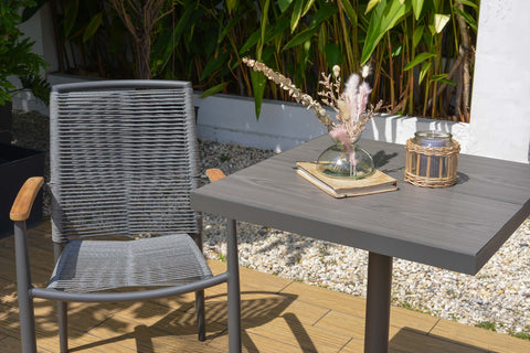 Bộ bàn ăn ngoài trời 1 bàn URBANITE 64 dark grey và 2 ghế Topaz roped armchair