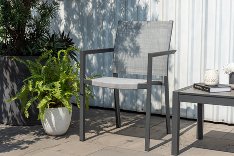 Bộ bàn ghế ngoài trời 1 bàn URBANITE 50 dark grey và 2 ghế Urbanite