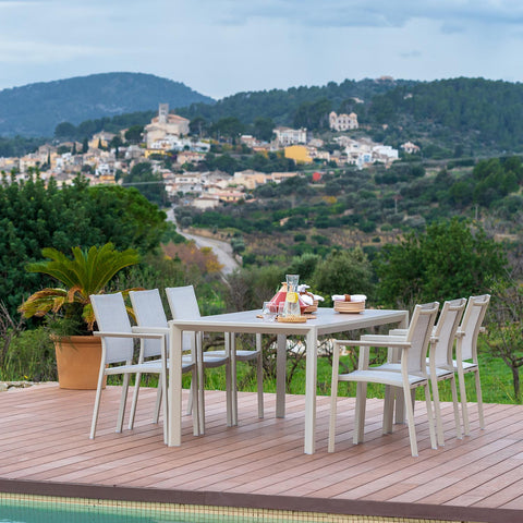 Bàn ăn ngoài trời URBANITE 207 light