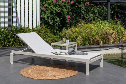 Bàn sofa ngoài trời URBANITE 50 light