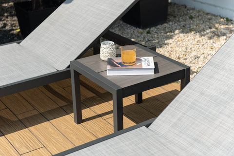 Bàn sofa ngoài trời URBANITE 50 dark grey